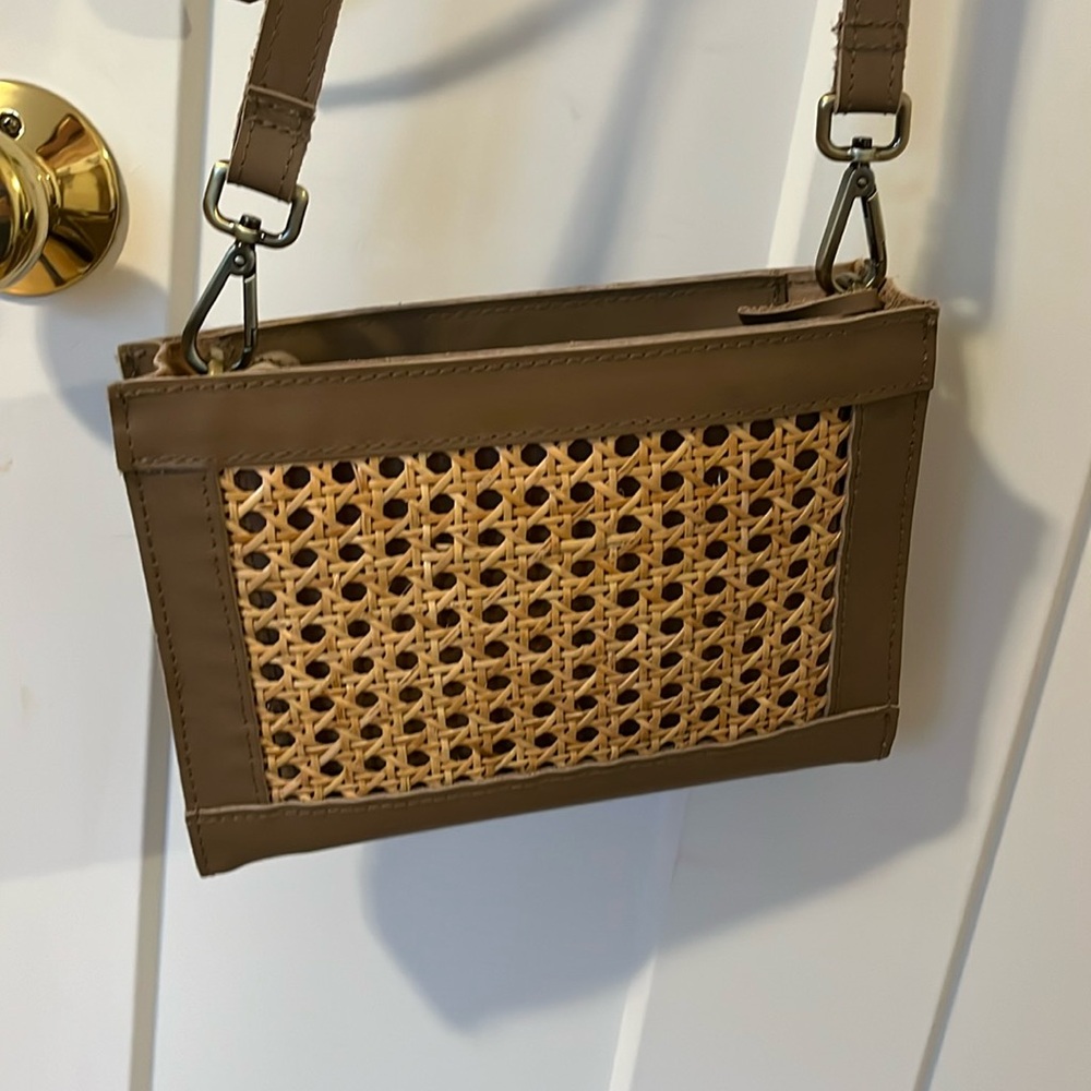 INNE studios Sia Clutch Sling